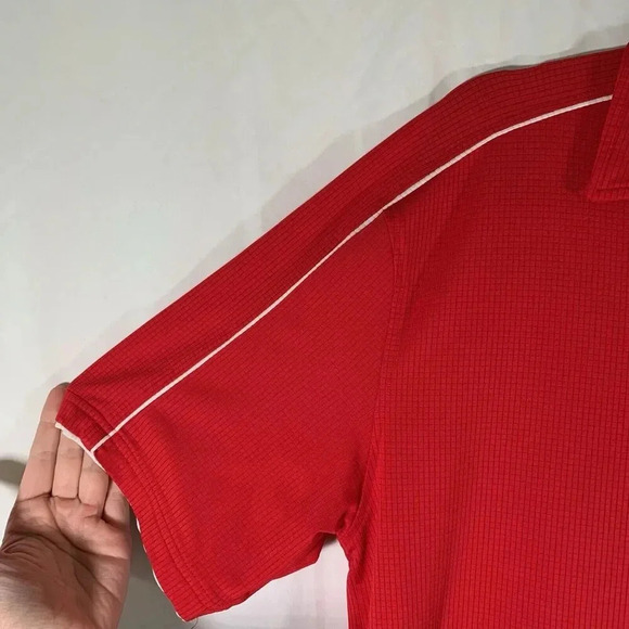 Under Armour Golf Polo Shirt Men's Small Red Short Sleeve 1/4 Button - Picture 4 of 9
